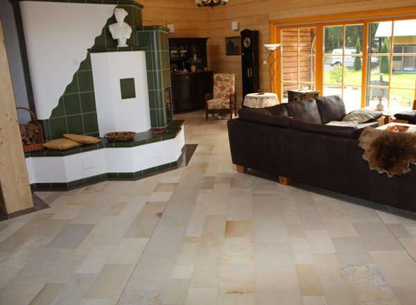 Natursteinboden im Wohnraum